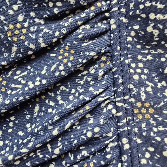 Niptuck Size 10 Navy Blue and White Swimsuit With Gold Flowers Slimming Cruise - Picture 6 of 7